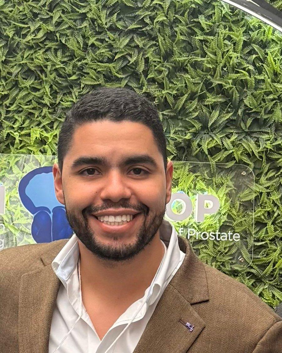 Dr. Daniel Colmenares, Médico urólogo